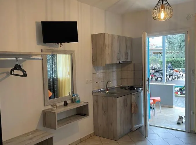 River Апартаменты *