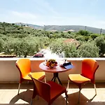 River Διαμέρισμα *