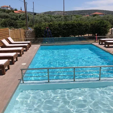 アパート River *