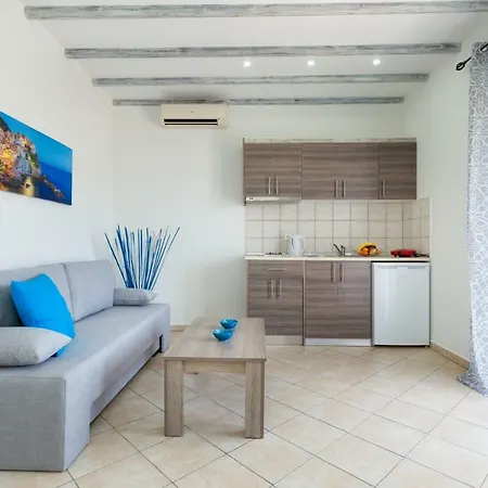 Apartment River - Escape With Pool And Views